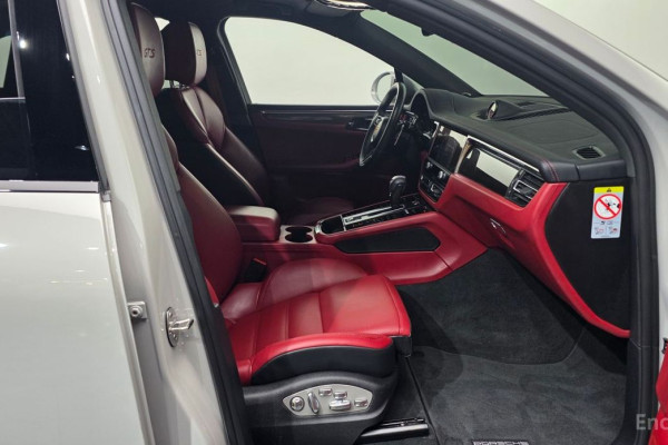 2022 Porsche Macan с пробегом 46 195 км