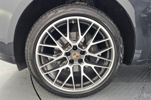 2021 Porsche Macan с пробегом 30 437 км