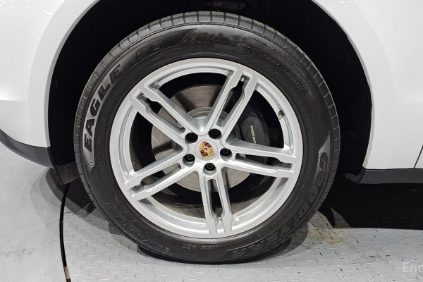 2021 Porsche Macan с пробегом 84 592 км