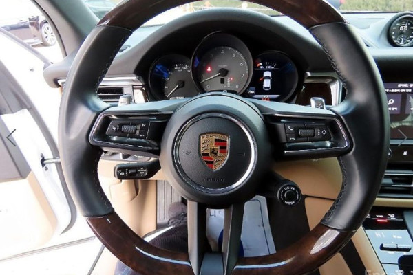 2022 Porsche Macan с пробегом 33 200 км