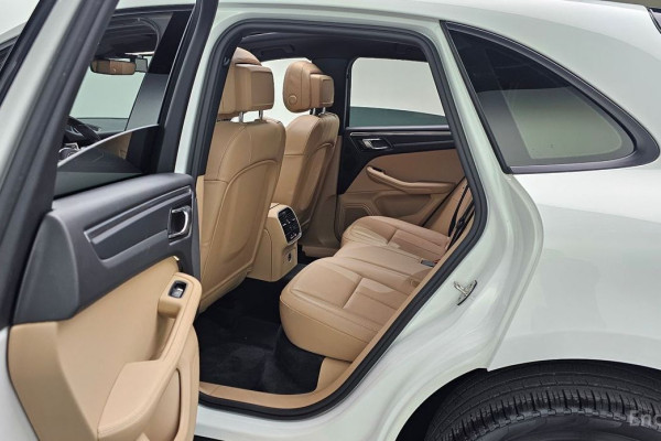 2021 Porsche Macan с пробегом 62 722 км