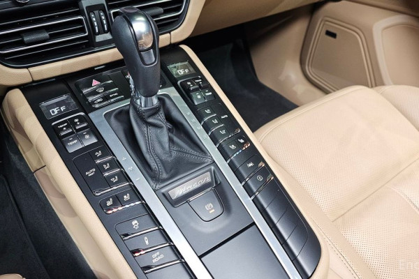 2021 Porsche Macan с пробегом 84 592 км