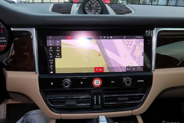 2022 Porsche Macan с пробегом 33 200 км