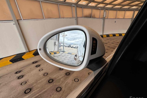 2021 Porsche Macan с пробегом 68 000 км