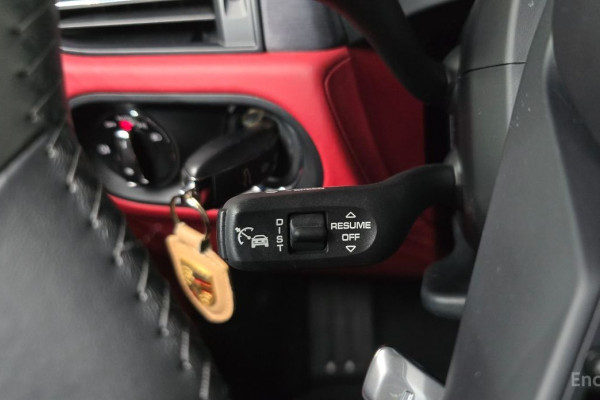 2022 Porsche Macan с пробегом 29 627 км