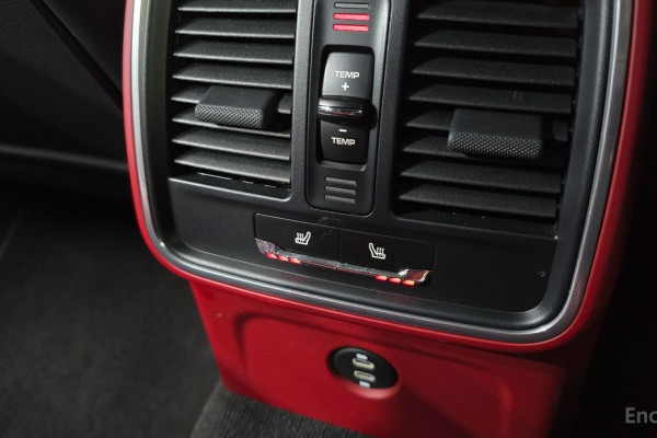 2022 Porsche Macan с пробегом 29 627 км