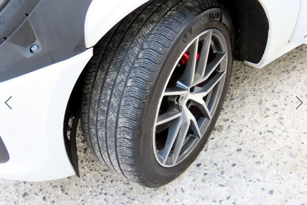 2022 Porsche Macan с пробегом 33 200 км