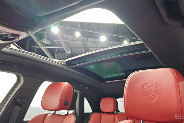 2021 Porsche Macan с пробегом 30 437 км