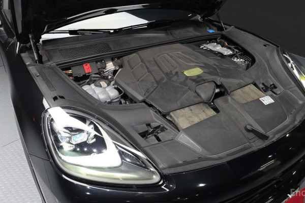 2022 Porsche Cayenne с пробегом 21 323 км