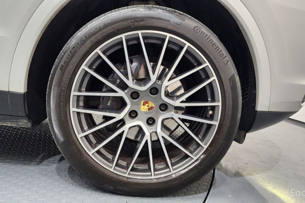 2022 Porsche Cayenne с пробегом 65 161 км