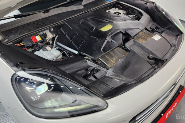 2022 Porsche Cayenne с пробегом 65 161 км