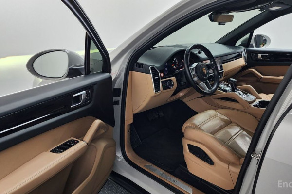 2022 Porsche Cayenne с пробегом 65 161 км