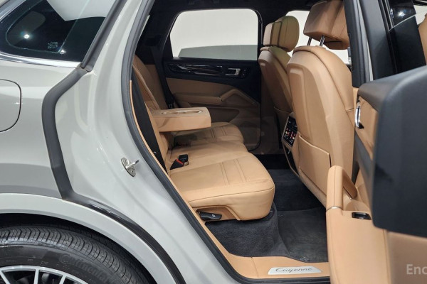 2022 Porsche Cayenne с пробегом 65 161 км