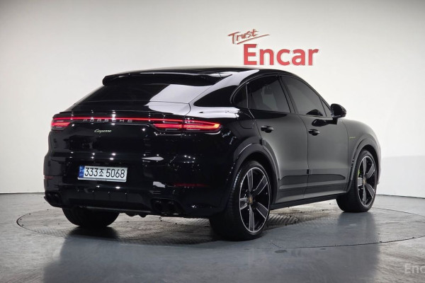2023 Porsche Cayenne с пробегом 27 857 км