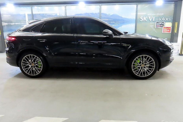 2022 Porsche Cayenne с пробегом 27 663 км