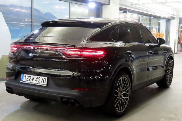 2022 Porsche Cayenne с пробегом 27 663 км