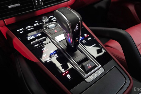 2023 Porsche Cayenne с пробегом 27 857 км