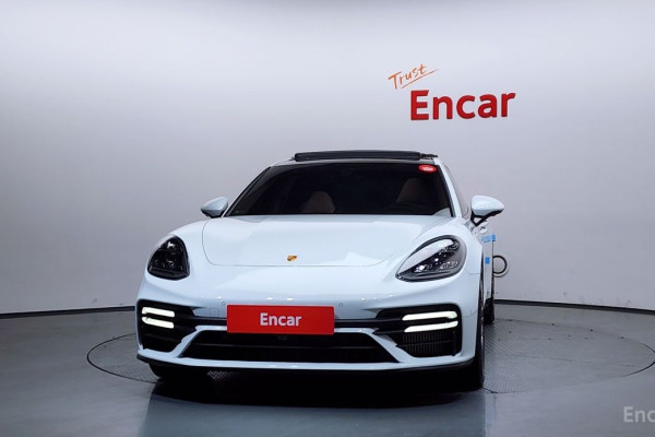 2023 Porsche Panamera с пробегом 34 361 км