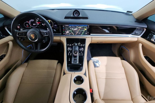 2023 Porsche Panamera с пробегом 34 361 км