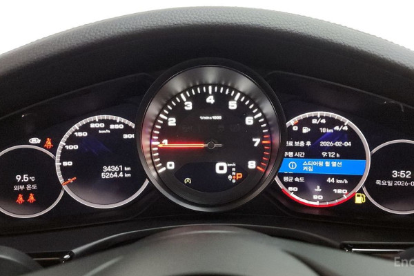 2023 Porsche Panamera с пробегом 34 361 км