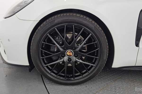 2021 Porsche Panamera с пробегом 105 947 км