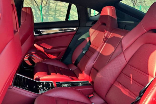2022 Porsche Panamera с пробегом 61 600 км