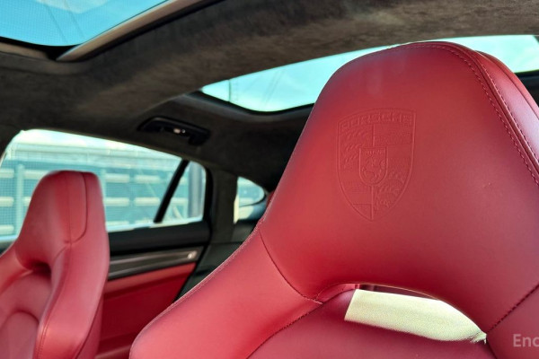 2022 Porsche Panamera с пробегом 61 600 км