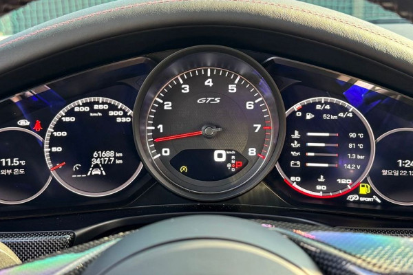 2022 Porsche Panamera с пробегом 61 600 км