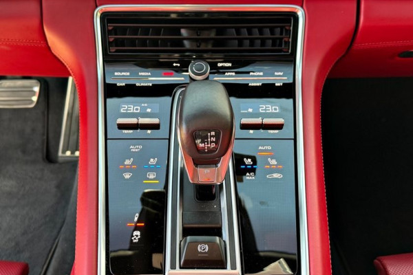 2022 Porsche Panamera с пробегом 61 600 км