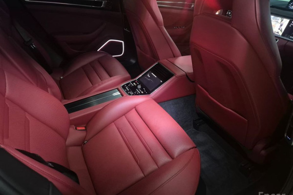 2023 Porsche Panamera с пробегом 43 724 км