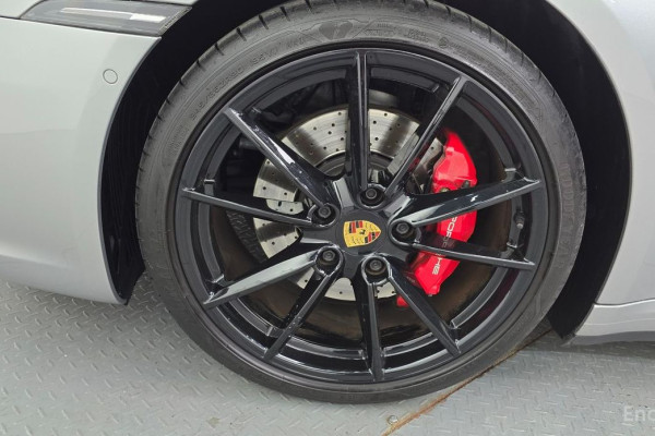 2022 Porsche 911 с пробегом 27 895 км