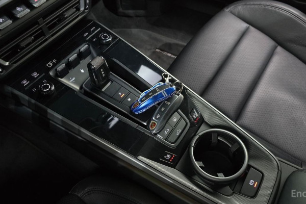 2022 Porsche 911 с пробегом 27 895 км