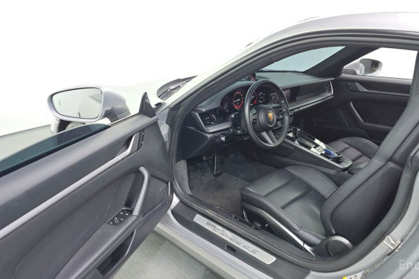 2022 Porsche 911 с пробегом 27 895 км