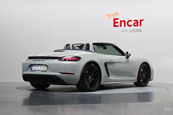 2021 Porsche 718 Spyder с пробегом 17 091 км