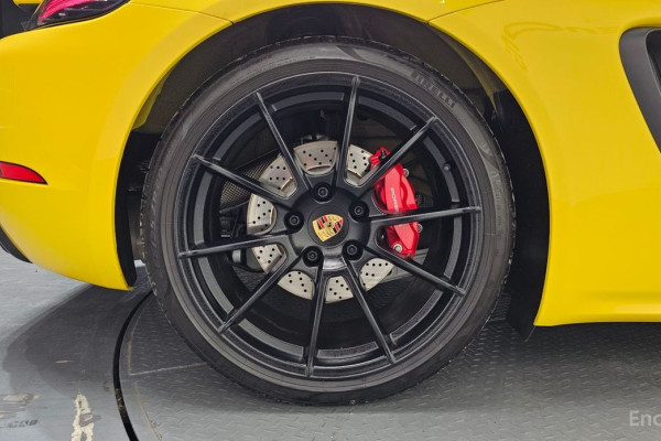 2021 Porsche 718 Spyder с пробегом 10 046 км