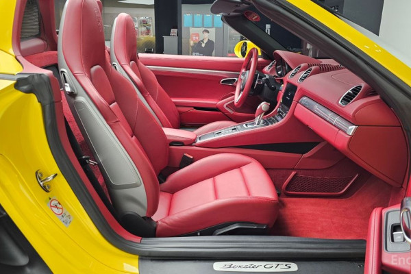 2021 Porsche 718 Spyder с пробегом 10 046 км