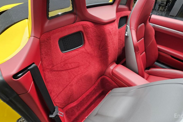 2021 Porsche 718 Spyder с пробегом 10 046 км