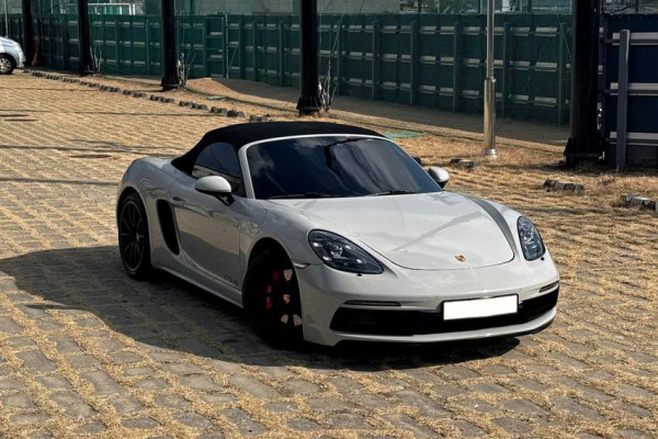 2021 Porsche 718 Spyder с пробегом 33 000 км