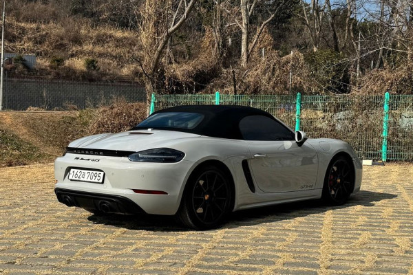 2021 Porsche 718 Spyder с пробегом 33 000 км