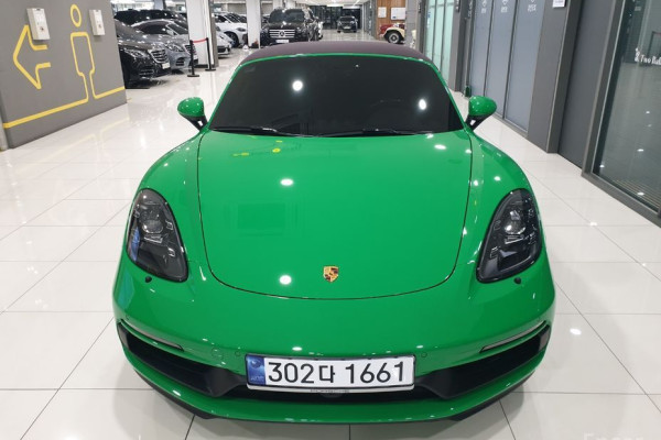 2023 Porsche 718 Spyder с пробегом 1 800 км