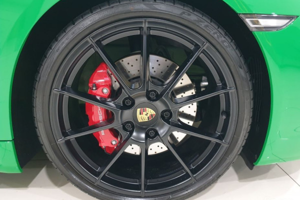 2023 Porsche 718 Spyder с пробегом 1 800 км