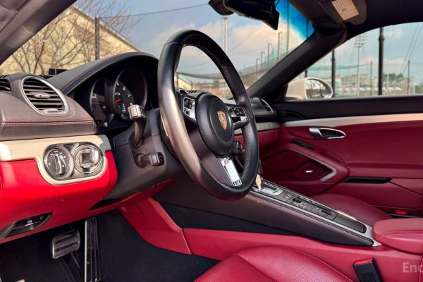 2021 Porsche 718 Spyder с пробегом 33 000 км