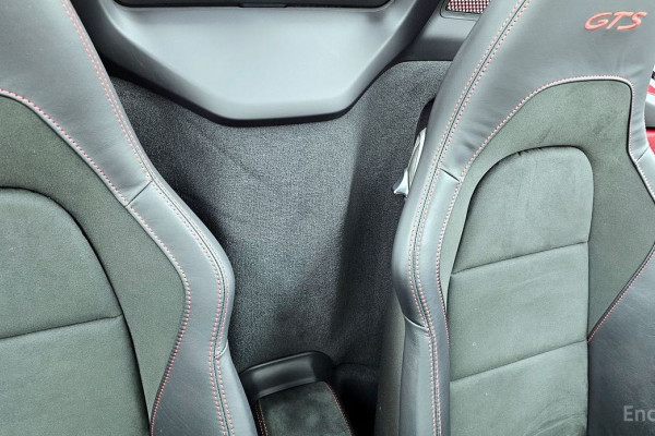 2023 Porsche 718 Spyder с пробегом 27 428 км