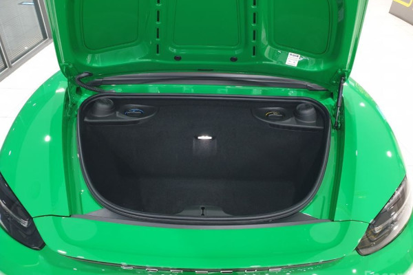 2023 Porsche 718 Spyder с пробегом 1 800 км