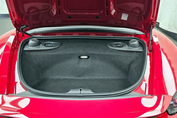 2023 Porsche 718 Spyder с пробегом 27 428 км