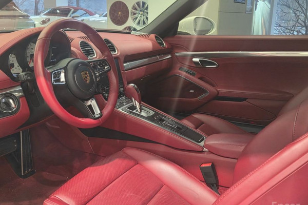 2022 Porsche 718 Spyder с пробегом 15 894 км