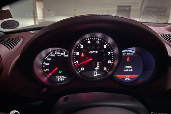 2021 Porsche 718 Spyder с пробегом 34 000 км