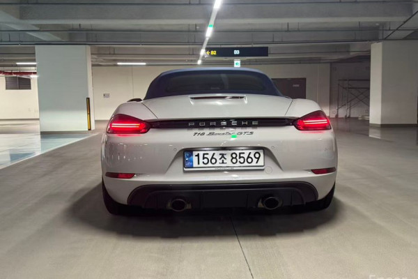 2021 Porsche 718 Spyder с пробегом 34 000 км