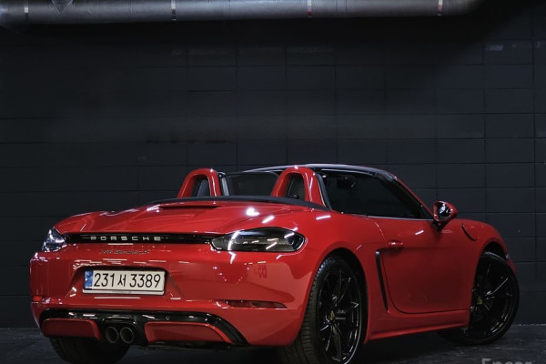2022 Porsche 718 Spyder с пробегом 36 200 км
