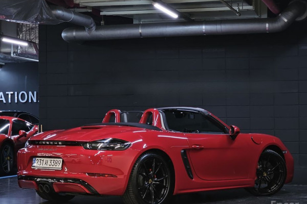 2022 Porsche 718 Spyder с пробегом 36 200 км